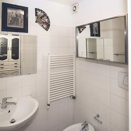 Porta Susa Cozy Flat Appartement *